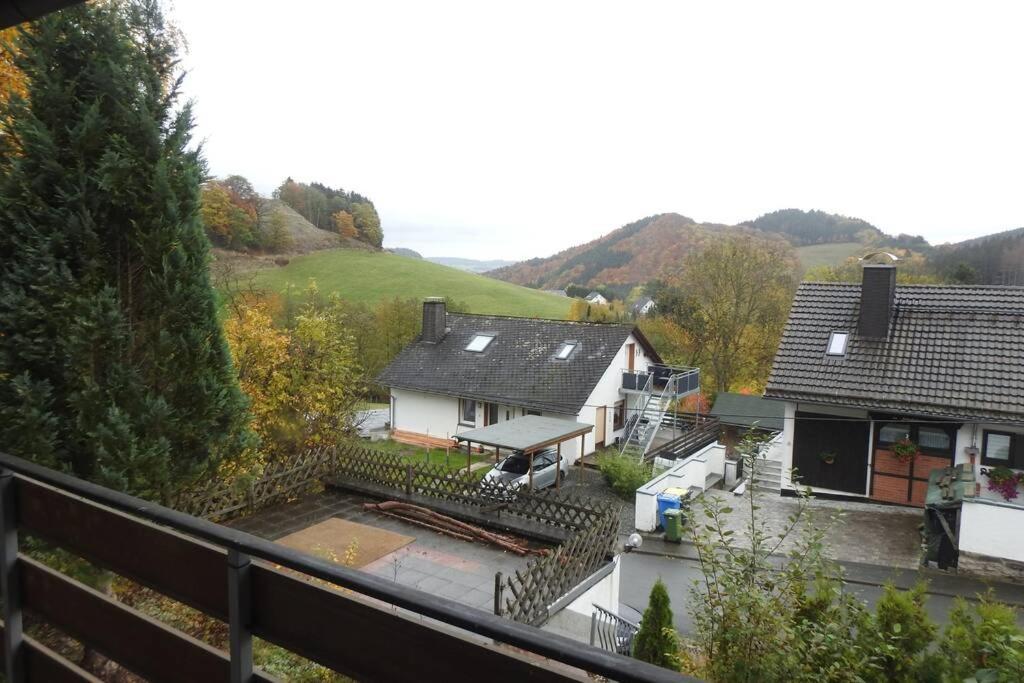 Bergblick Apartamento Medebach Exterior foto